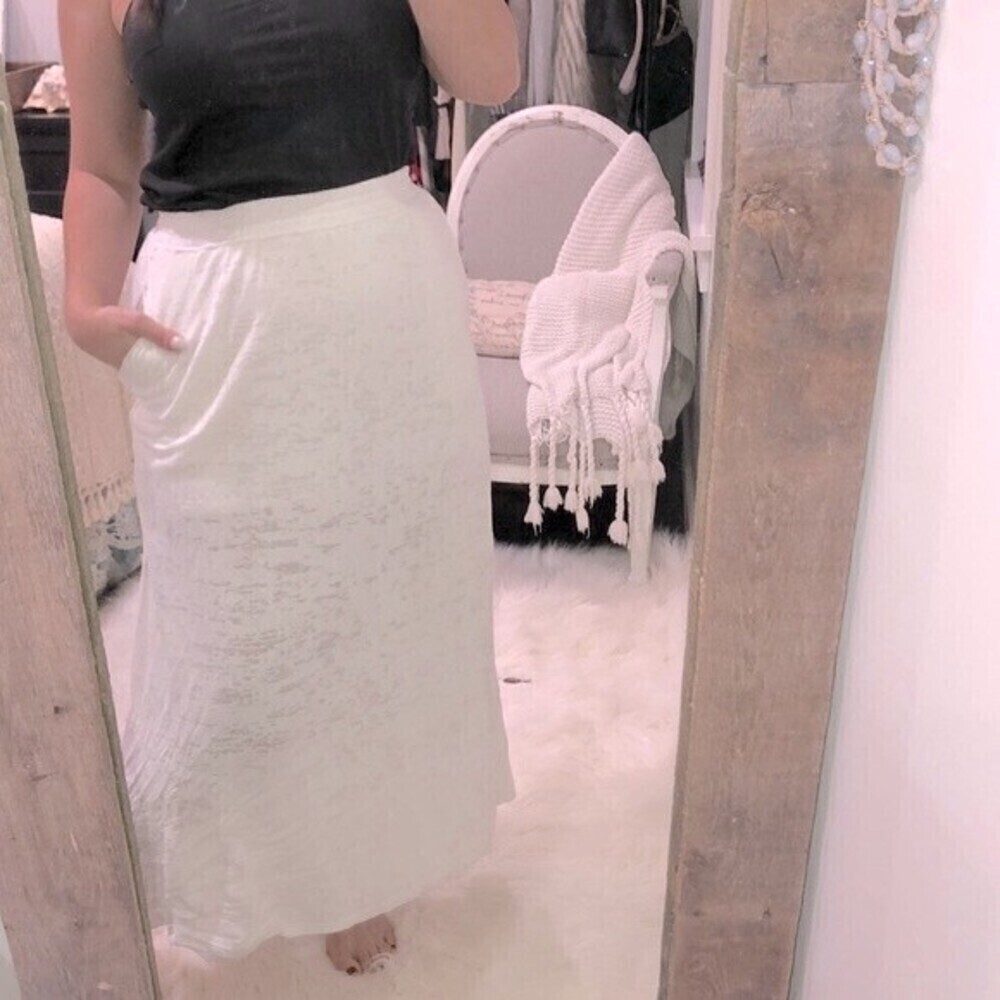 Heather size petite white burnout maxi skirt